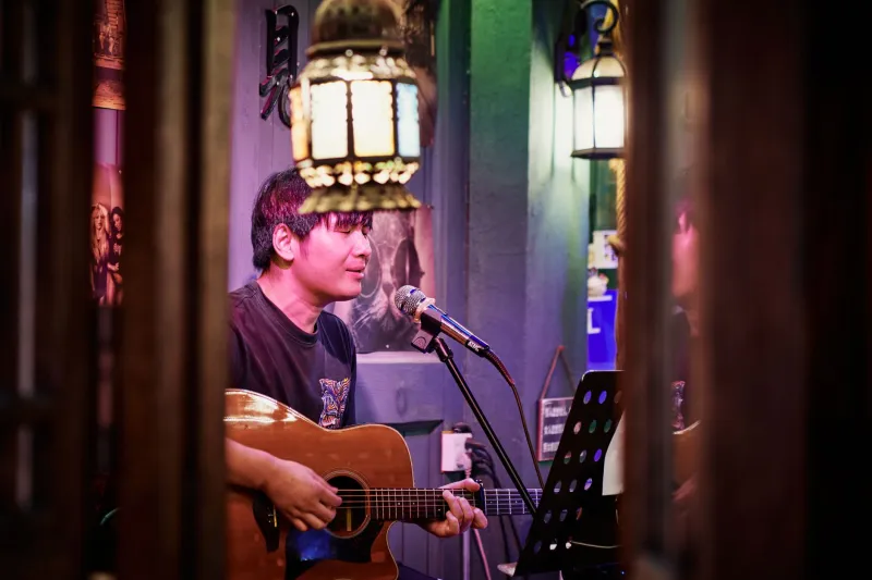 The Loudest Thing in the Room Is Silence: Meet Britain's Masters of Barely-There Music